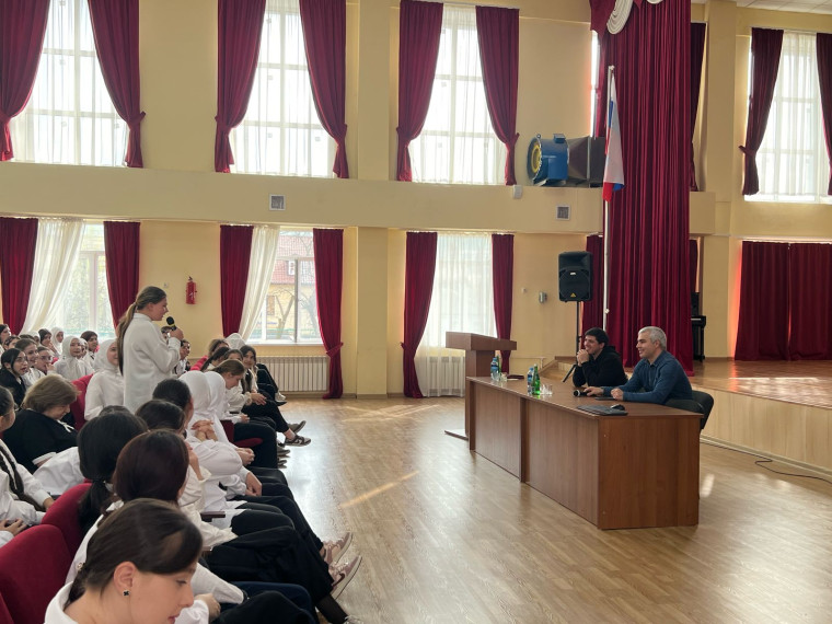 ⚡ Фейки, видеоигры, манипуляции.